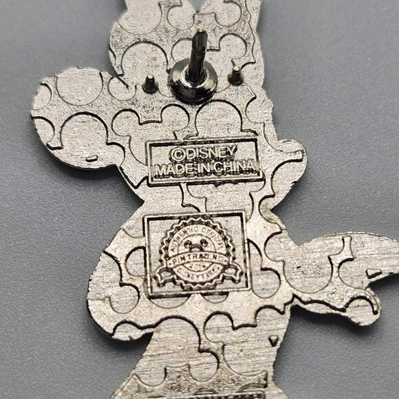 Minnie Mouse Nurse In Pink Scrubs Disney Trading Pin 2015 WDW - Picture 4 of 5